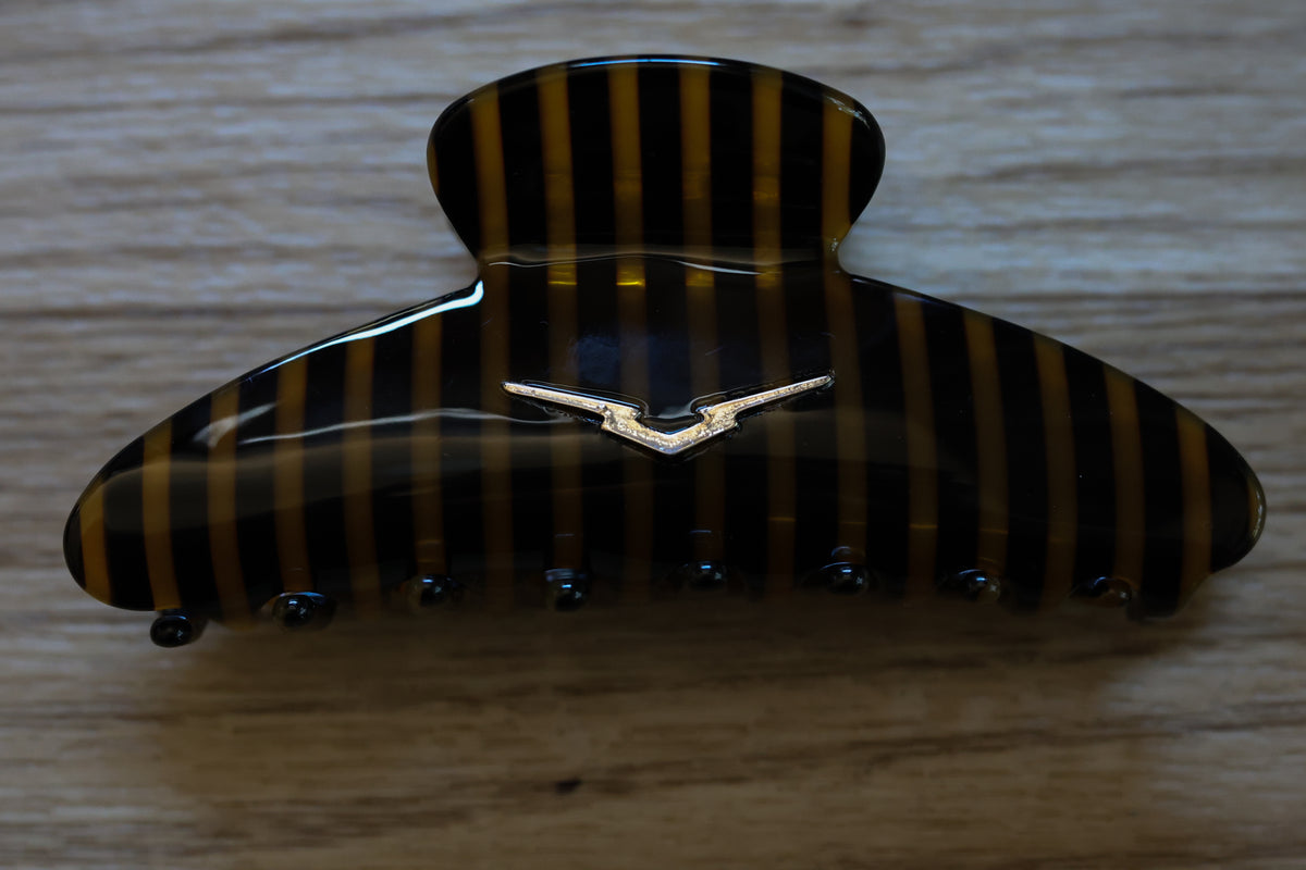 Neutral Stripe V Large Hair Clip
