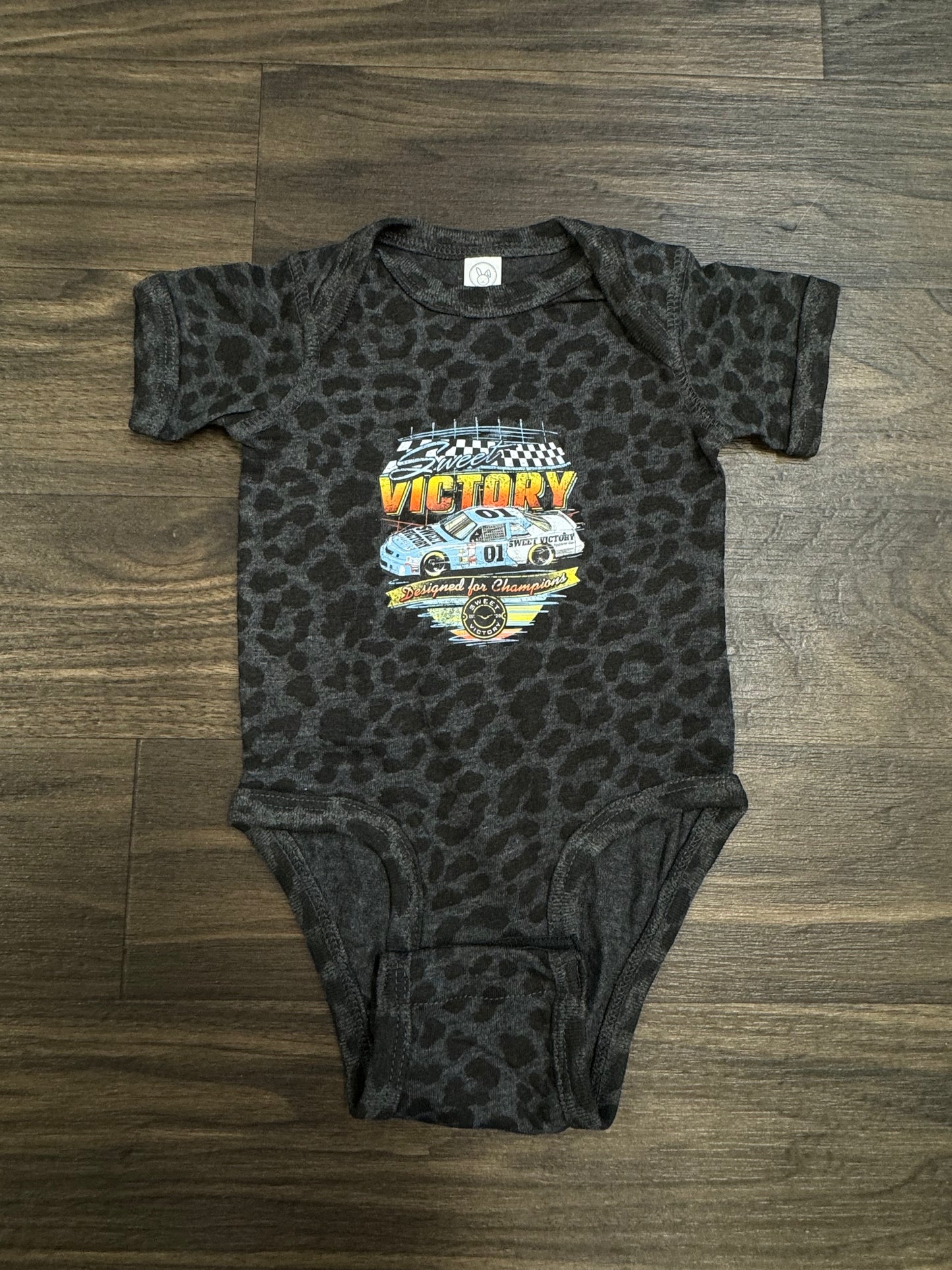 Black Leopard Retro Racing Cup Car Kids Tee/Onesie