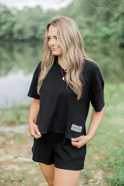womens black dress shorts Black Knit Sweater + Shorts Outfit | All Black Summer Style